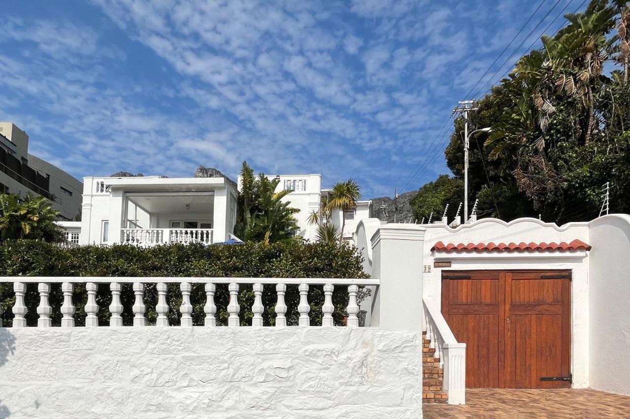 Villa On Camps Bay Drive Cape Town Exterior photo